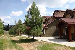 Eagle Run 212 Ski-in Ski-Out Luxury Mountain Cabin with Private Washer