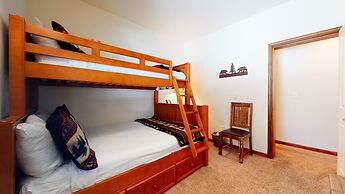 Eagle Run 212 Ski-in Ski-Out Luxury Mountain Cabin with Private Washer