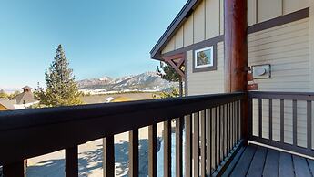 Eagle Run 212 Ski-in Ski-Out Luxury Mountain Cabin with Private Washer