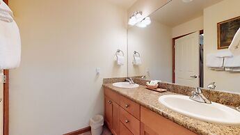 Eagle Run 212 Ski-in Ski-Out Luxury Mountain Cabin with Private Washer