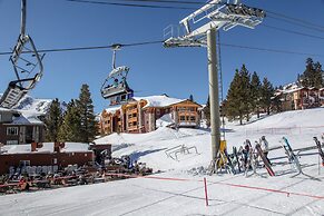 Sunstone 109 Remodeled Condo Great Complex Amenities with Ski-In Ski-O
