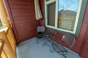 Sunstone 109 Remodeled Condo Great Complex Amenities with Ski-In Ski-O