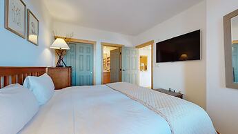 Sunstone 109 Remodeled Condo Great Complex Amenities with Ski-In Ski-O