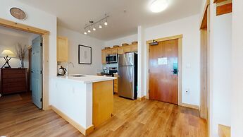 Sunstone 109 Remodeled Condo Great Complex Amenities with Ski-In Ski-O