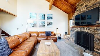 Val Disere 35 Spacious Condo, Balcony With BBQ , Walk To The Village b