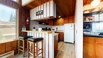 Val Disere 35 Spacious Condo, Balcony With BBQ , Walk To The Village b