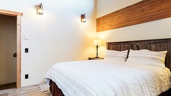 Val Disere 35 Spacious Condo, Balcony With BBQ , Walk To The Village b