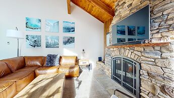 Val Disere 35 Spacious Condo, Balcony With BBQ , Walk To The Village b