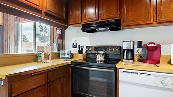 Val Disere 35 Spacious Condo, Balcony With BBQ , Walk To The Village b