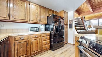 Snowflower 49 Spacious Corner Unit, Private Washer Dryer by RedAwning