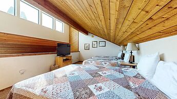 Snowflower 49 Spacious Corner Unit, Private Washer Dryer by RedAwning