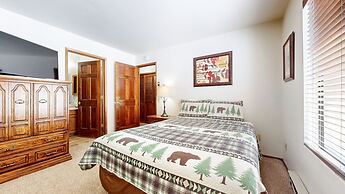 Snowflower 49 Spacious Corner Unit, Private Washer Dryer by RedAwning