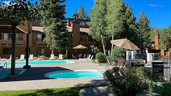 Snowflower 74 Spacious Condo with Great Complex Amenities, On The Shut