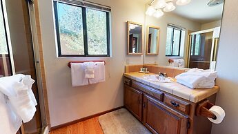 Snowflower 74 Spacious Condo with Great Complex Amenities, On The Shut