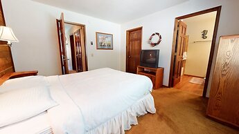 Snowflower 74 Spacious Condo with Great Complex Amenities, On The Shut