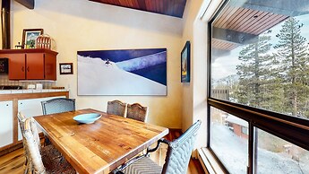 Mammoth West 143 Quiet Condo With Amazing Mountain Views and A Short W