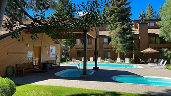 Snowflower 81 Mountain Rustic with Great Complex Amenities, On The Shu