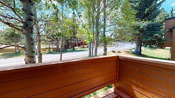 Snowflower 81 Mountain Rustic with Great Complex Amenities, On The Shu