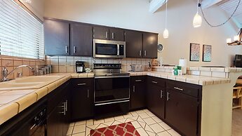 Mammoth West 106 Spacious Condo Just A Short Walk to Canyon Lodge by R