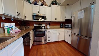 Chateau de Montagne 42 Spacious and Updated Family Townhome with Priva