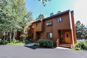 Snowflower 68 Spacious End Unit With Great Complex Amenities, Quiet Lo