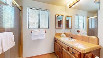 Snowflower 68 Spacious End Unit With Great Complex Amenities, Quiet Lo