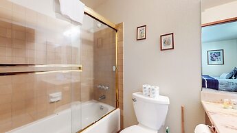 Snowflower 68 Spacious End Unit With Great Complex Amenities, Quiet Lo