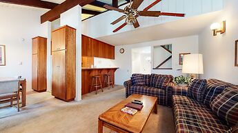 Discovery 4 104 Pet-Friendly Rustic Mountain Cabin, Close to Canyon Lo