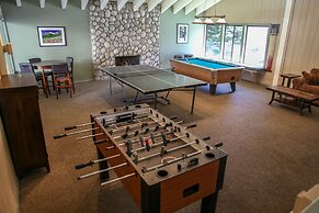 Discovery 4 104 Pet-Friendly Rustic Mountain Cabin, Close to Canyon Lo