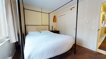 Chateau de Montagne 29 Updated and Spacious with Private Washer Dryer,