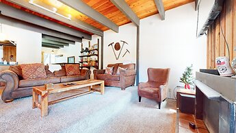 Val DIsere 6 Pet-Friendly Mountain Rustic Spacious Condo only Short Wa