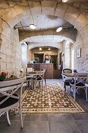 Talbot and Bons Boutique Bed & Breakfast