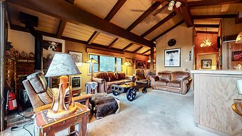 Villa de los Pinos 16 Rustic, Pet-Friendly with Gorgeous Mountain View