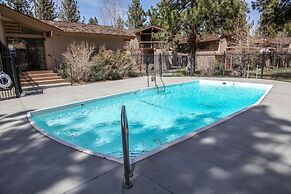 Villa de los Pinos 16 Rustic, Pet-Friendly with Gorgeous Mountain View