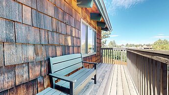 Chateau Blanc 25 Cozy with Gorgeous Mountain Views, On the Shuttle Rou