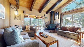 Chateau Blanc 25 Cozy with Gorgeous Mountain Views, On the Shuttle Rou