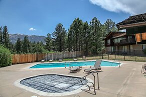 Chateau Blanc 25 Cozy with Gorgeous Mountain Views, On the Shuttle Rou