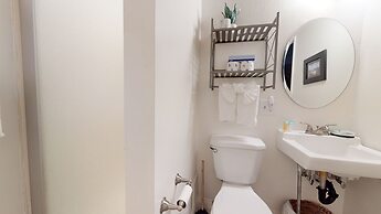 Horizons 4 150 Mountain Rustic, Walk To Shops and Restaurants, On Shut