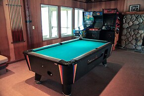 Horizons 4 150 Mountain Rustic, Walk To Shops and Restaurants, On Shut