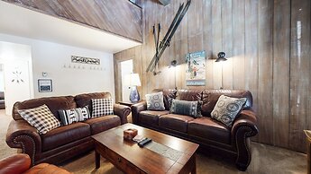 Horizons 4 150 Mountain Rustic, Walk To Shops and Restaurants, On Shut