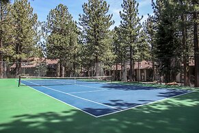 Horizons 4 150 Mountain Rustic, Walk To Shops and Restaurants, On Shut