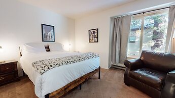 Horizons 4 150 Mountain Rustic, Walk To Shops and Restaurants, On Shut