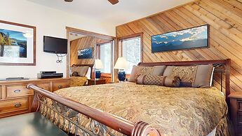 Snowcreek II 202 Remodeled, Light and Bright Condo with Washer Dryer b