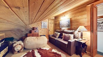 Snowcreek II 202 Remodeled, Light and Bright Condo with Washer Dryer b