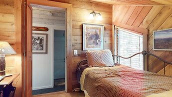 Snowcreek II 202 Remodeled, Light and Bright Condo with Washer Dryer b