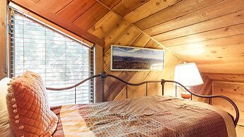 Snowcreek II 202 Remodeled, Light and Bright Condo with Washer Dryer b