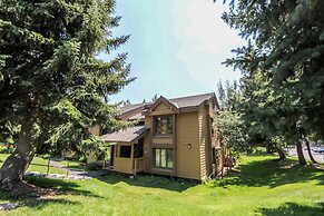 Snowcreek II 202 Remodeled, Light and Bright Condo with Washer Dryer b