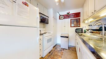 Snowcreek II 202 Remodeled, Light and Bright Condo with Washer Dryer b