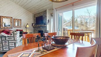 Snowcreek II 202 Remodeled, Light and Bright Condo with Washer Dryer b