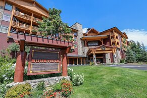 Sunstone 127 Modern Condo At Sunstone Lodge with Great Complex Ameniti